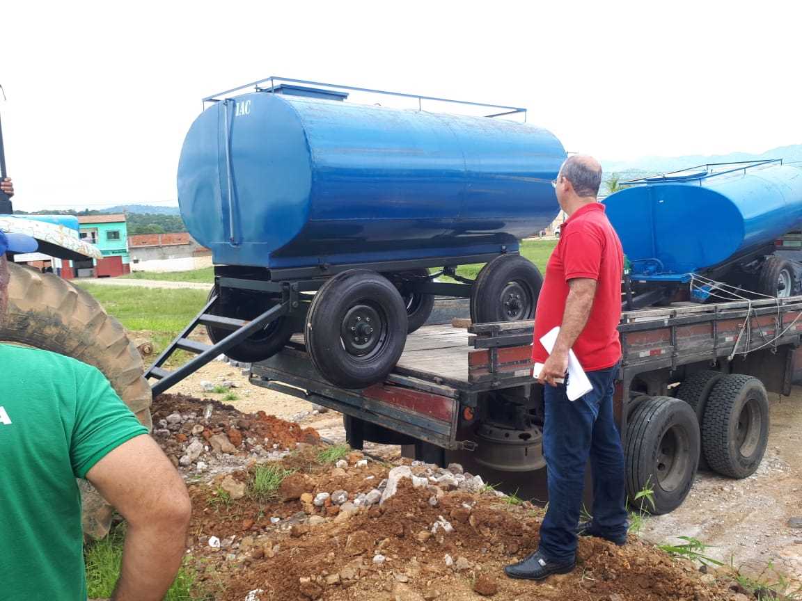 Camacã: 2 Pipas de água chegaram para servir à comunidade
